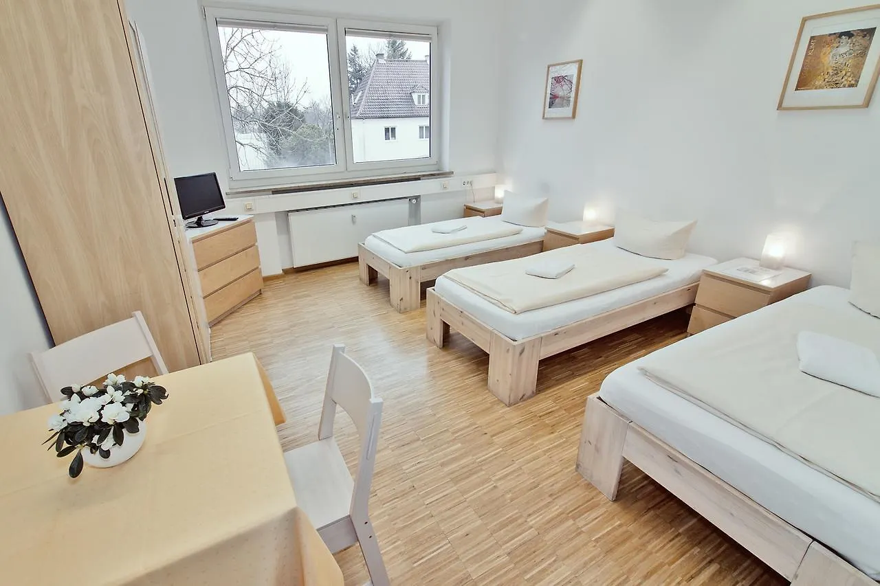 Carl Hostel München 0*,  Deutschland